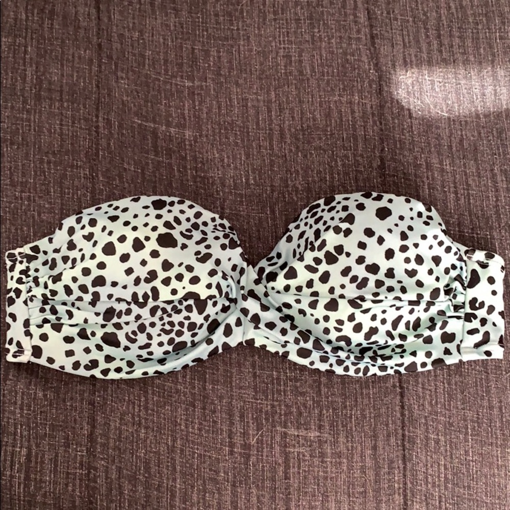Victoria’s Secret bikini